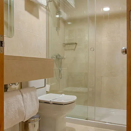 Oslo Hotel 3*